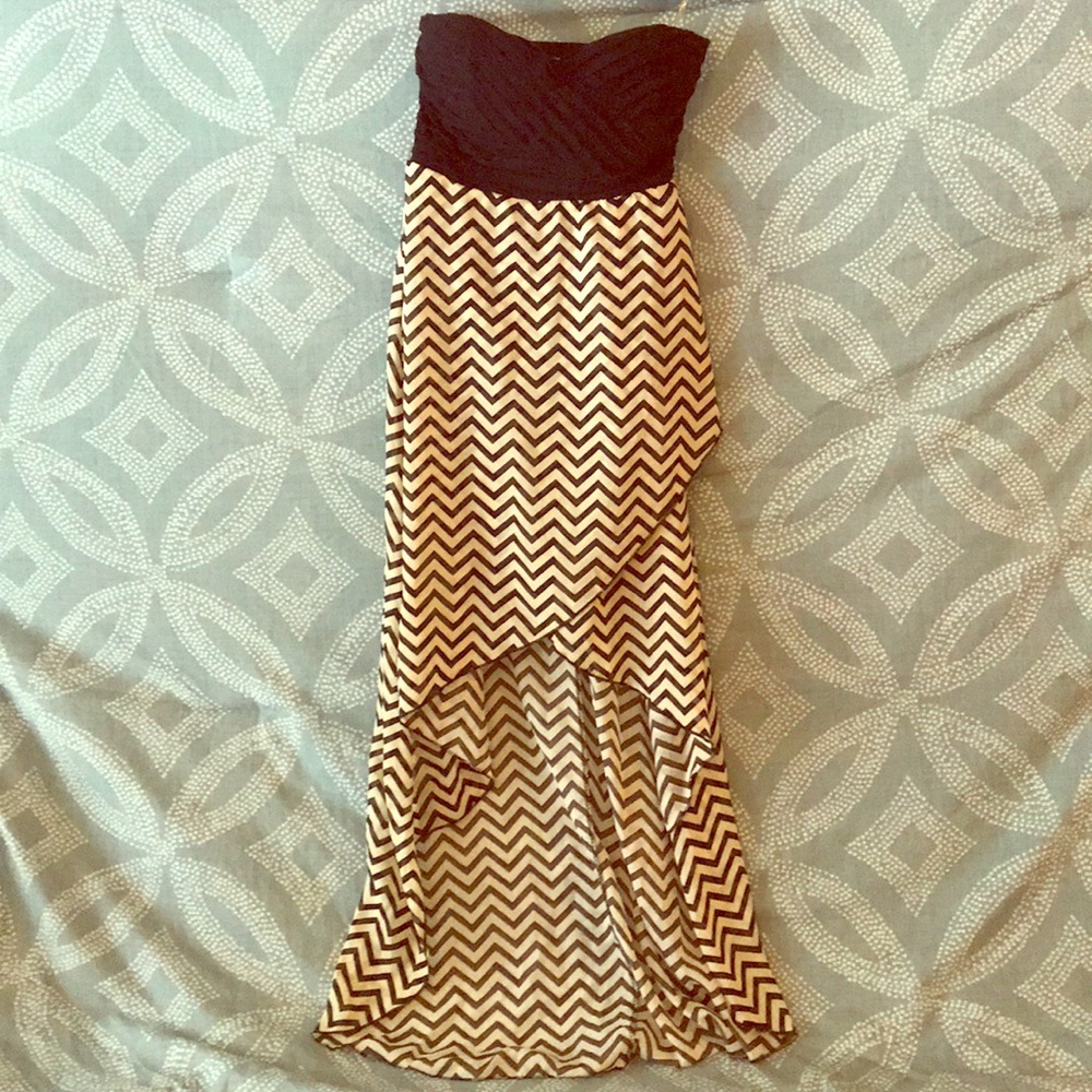 Black and Cream Chevron Print Mini-small